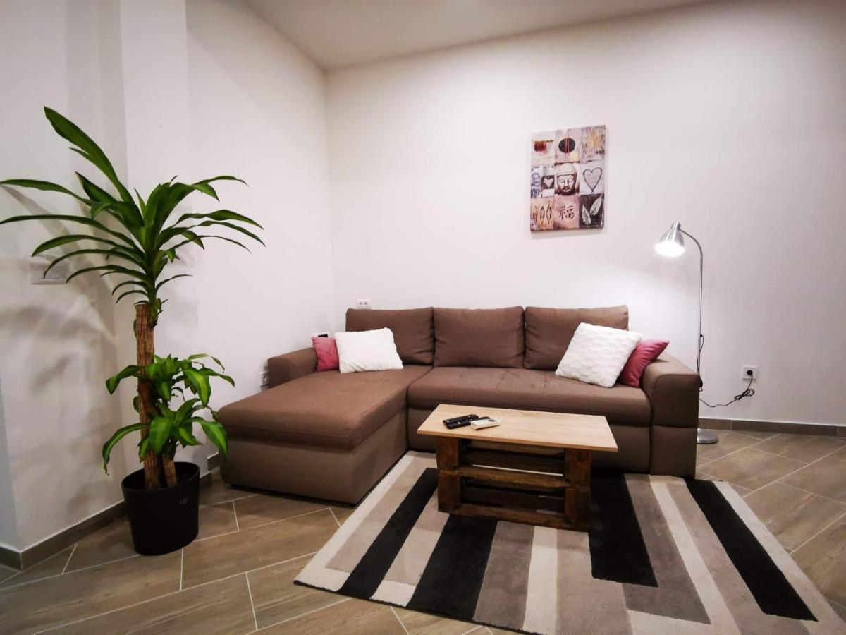 Apartment Dante Fazana Bagian luar foto