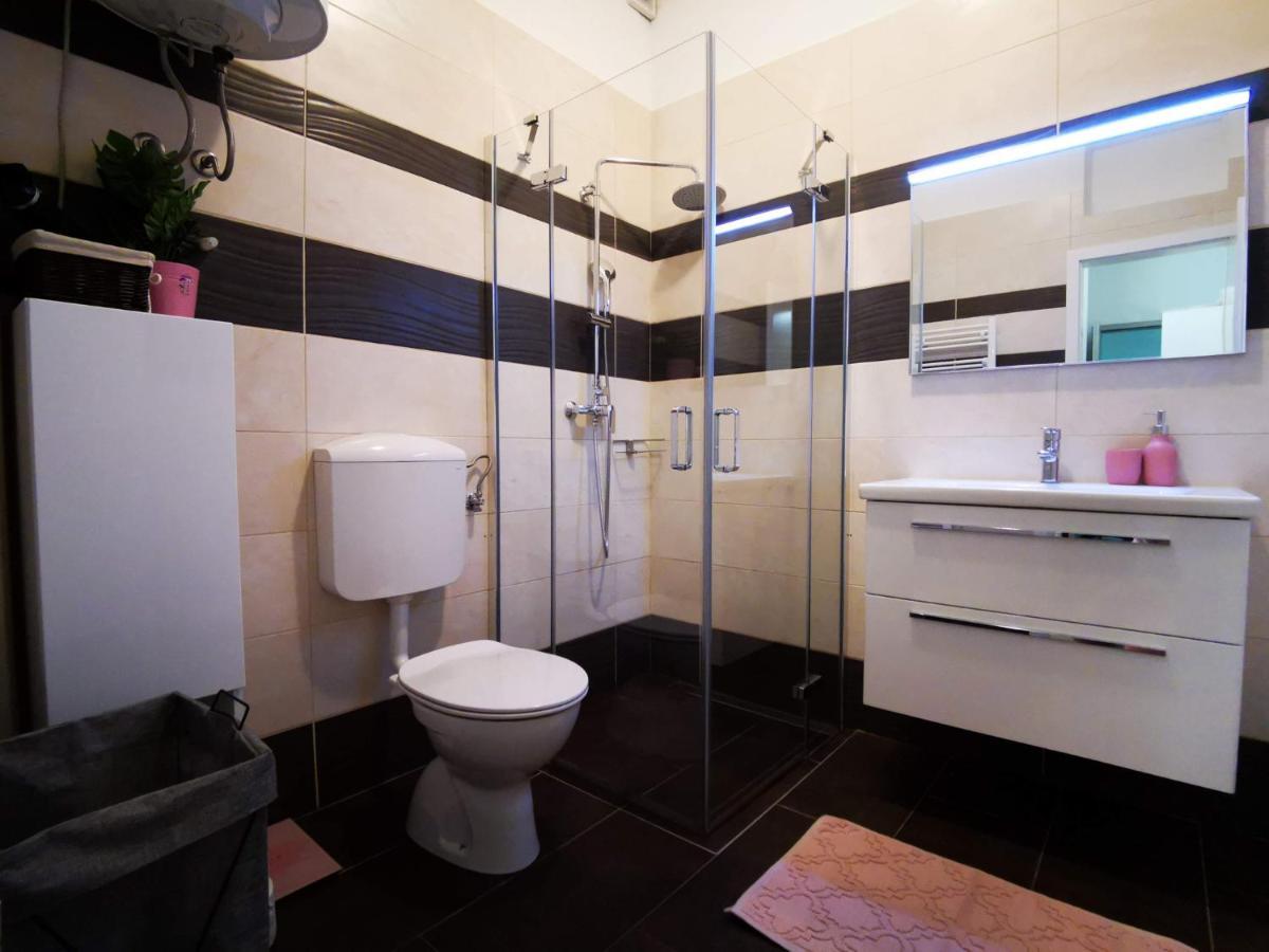 Apartment Dante Fazana Bagian luar foto